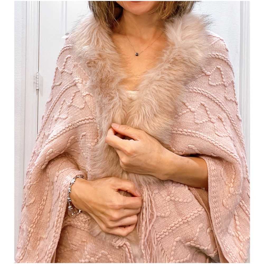 08 Cozy Vegan Fur Tassel Hem Open Front Cardigan Luxe - Picture 6 of 8
